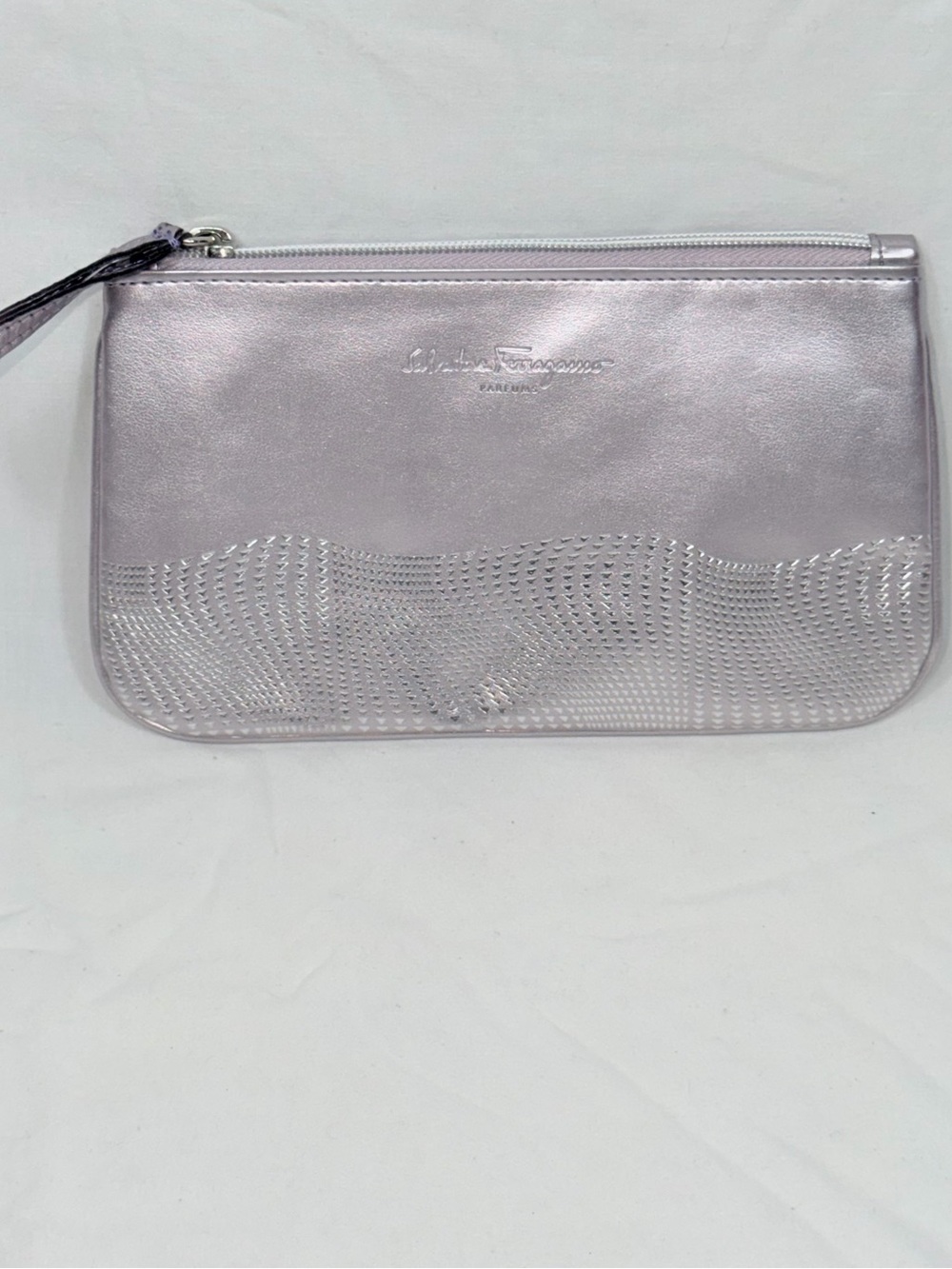 NIP Salvatore Ferragamo Amo Parfums Metallic Silver Gancini Cosmetic Makeup Bag
